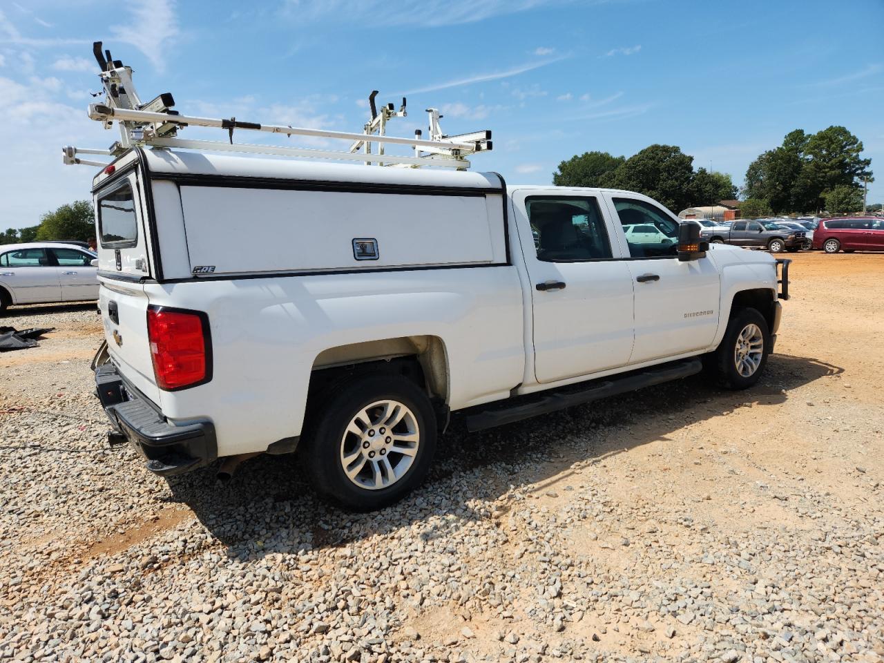 2017 Chevrolet Silverado K1500 - Фото 3