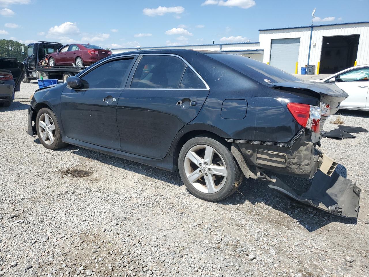 2012 Toyota Camry Base - Фото 2