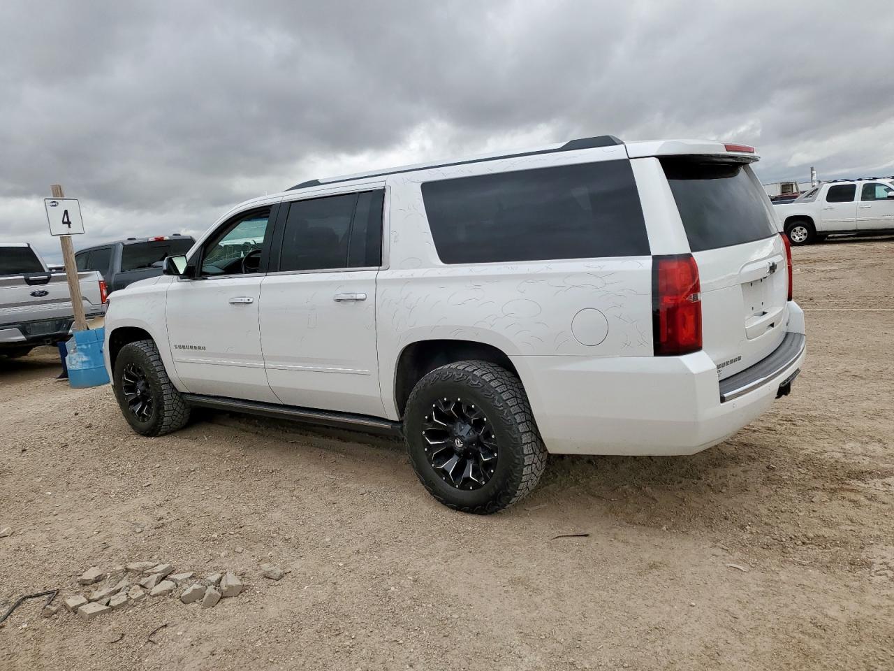 2017 Chevrolet Suburban K1500 Premier - Image 2