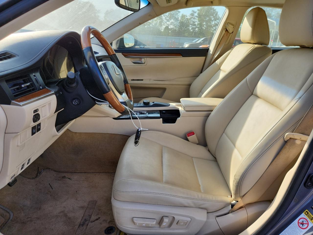 2014 Lexus Es 300H - Image 7
