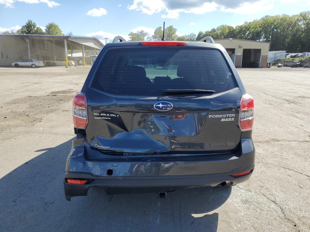 2015 Subaru Forester 2.5I - Image 6