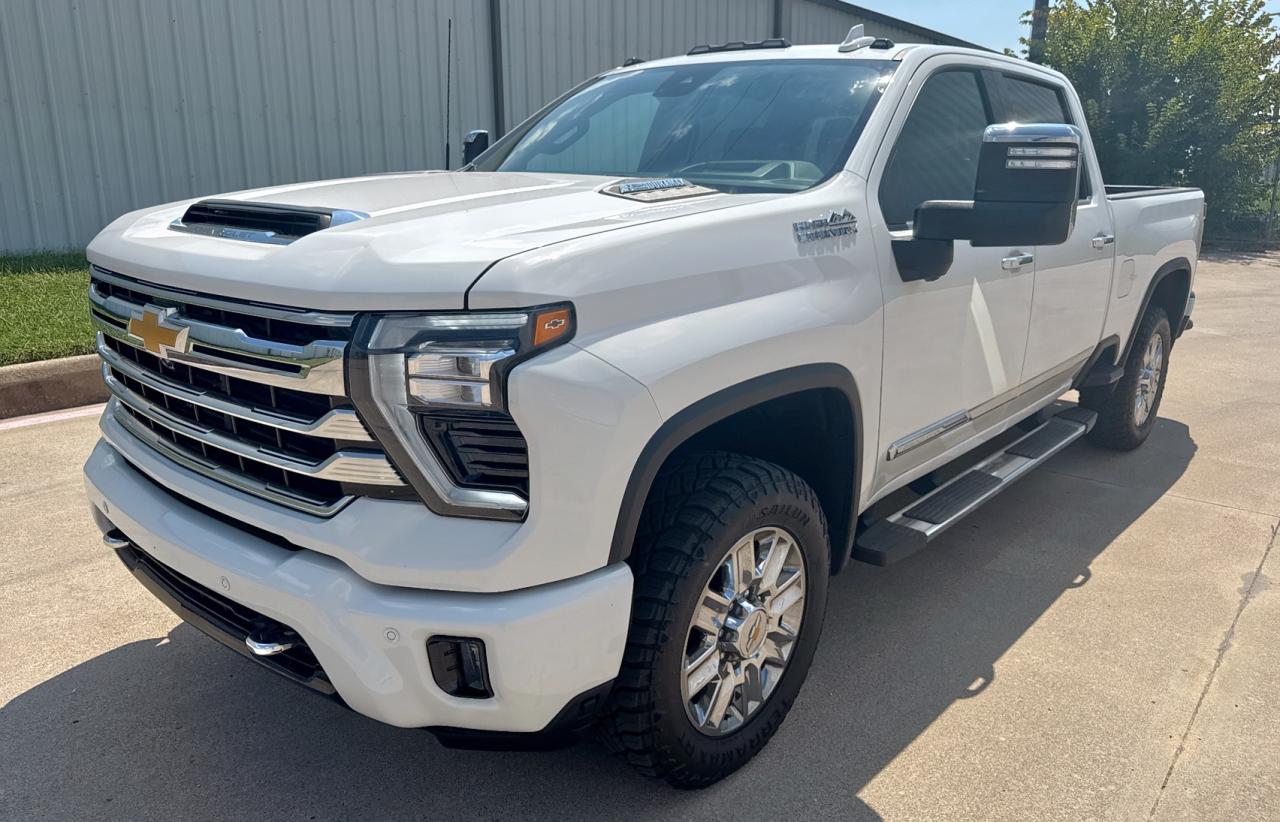 2024 Chevrolet Silverado K2500 High Country - Фото 2