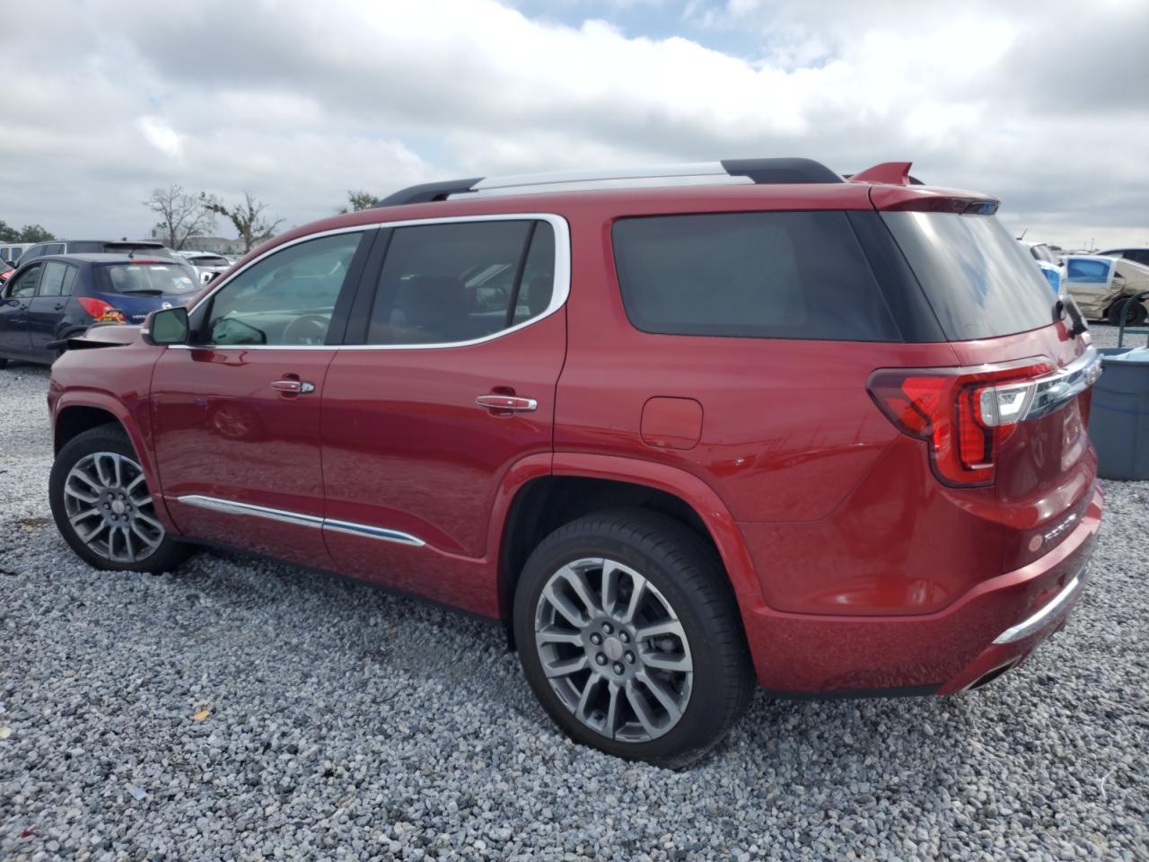2023 GMC Acadia Denali - Image 2