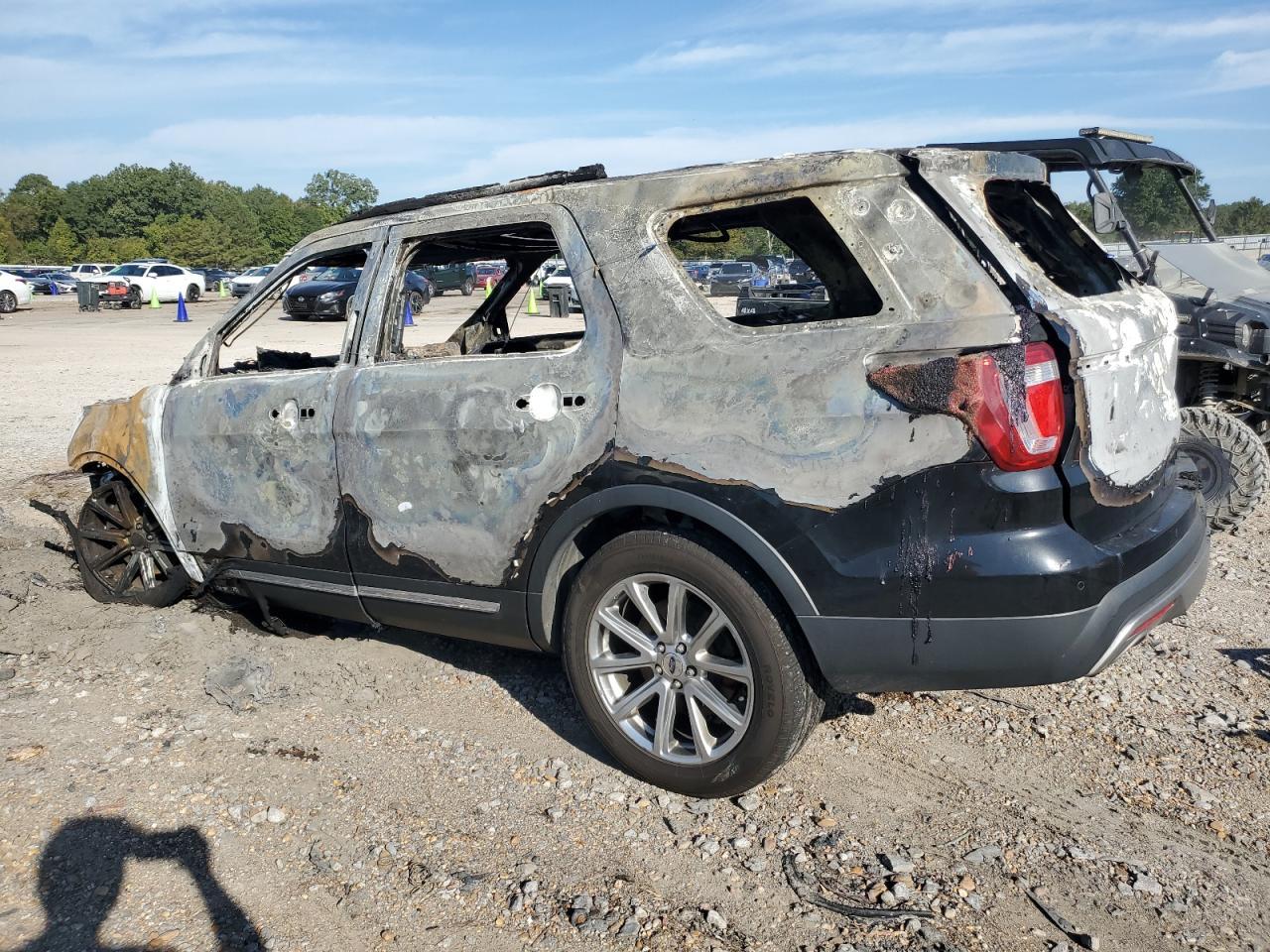 2017 Ford Explorer Limited - Image 2