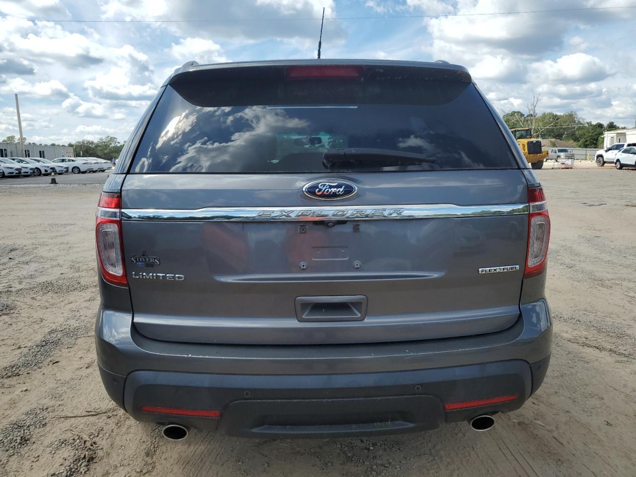 2014 Ford Explorer Limited - Image 6