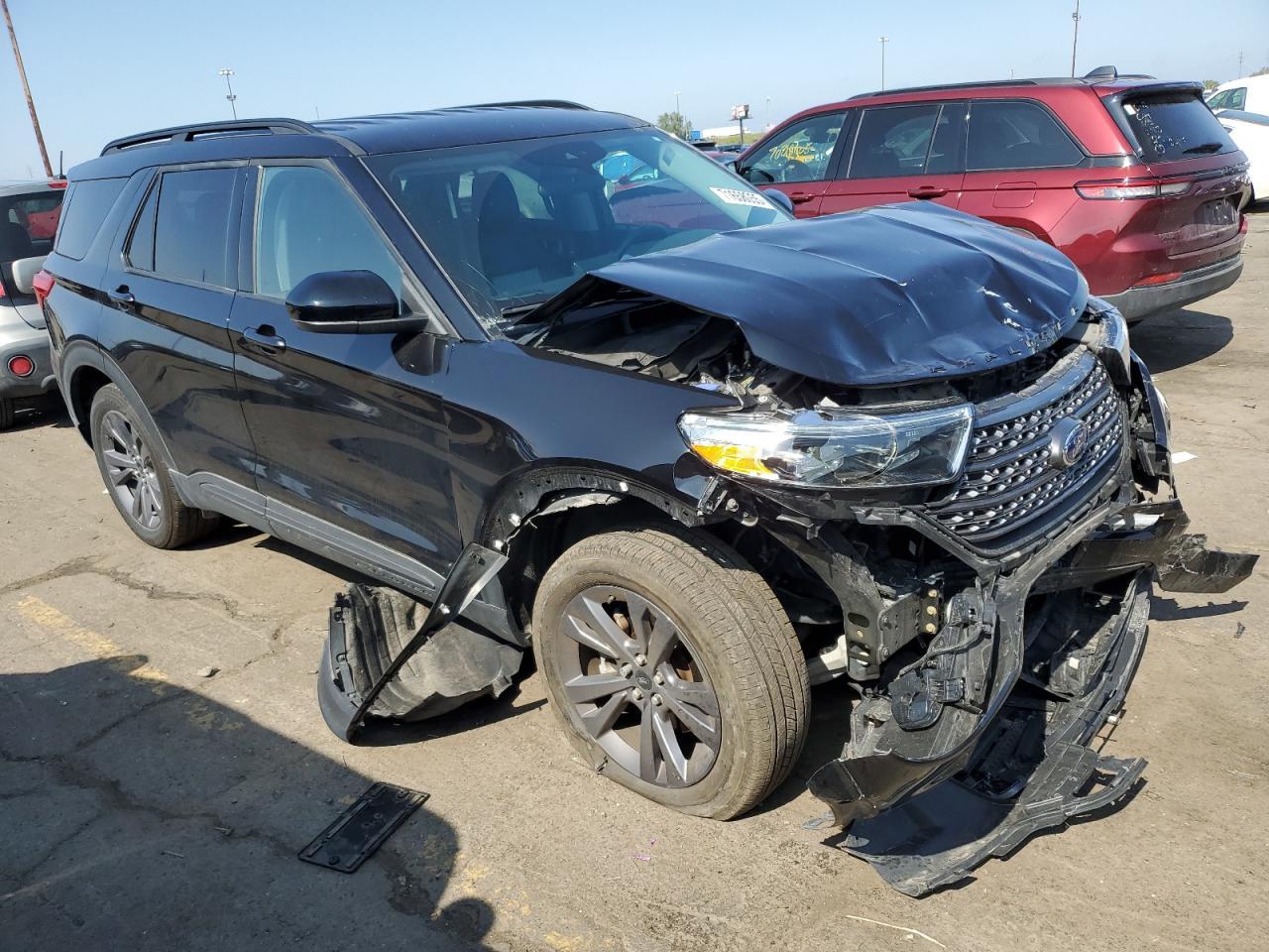 2023 Ford Explorer Xlt - Фото 4