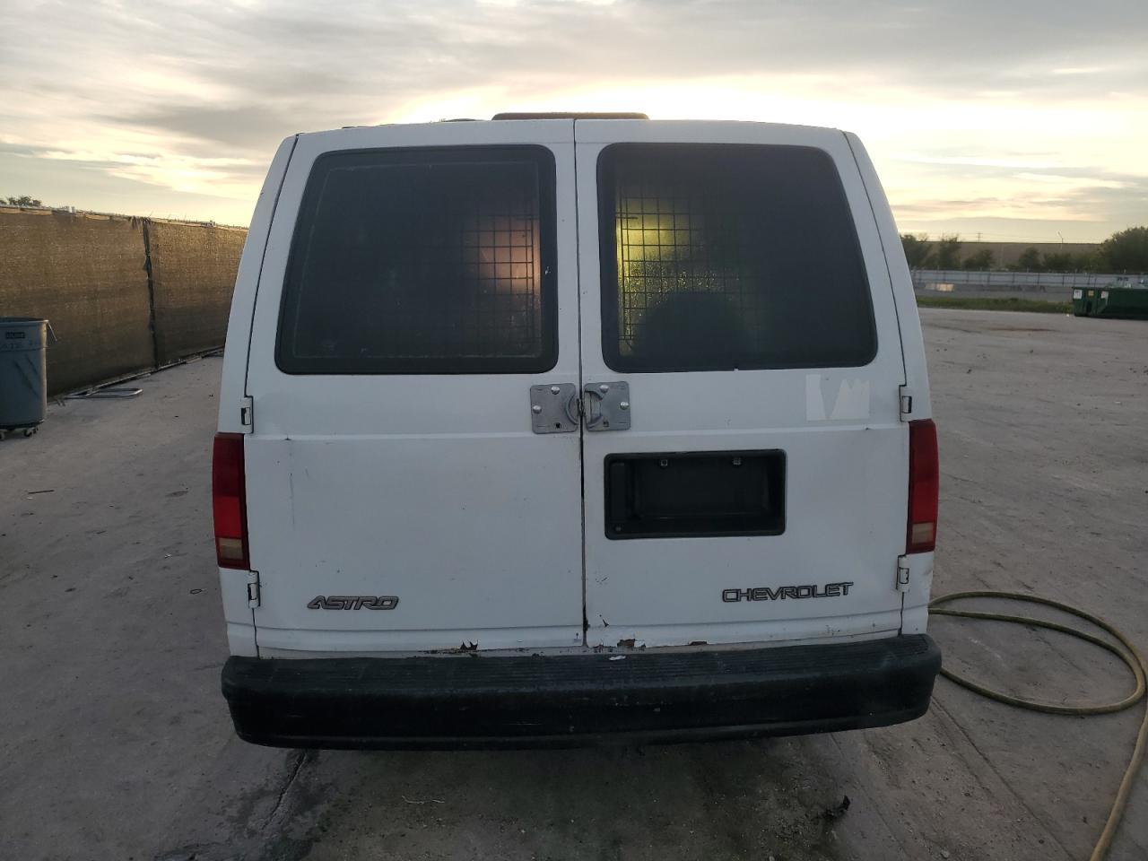 1998 Chevrolet Astro Delivery Van - Image 6