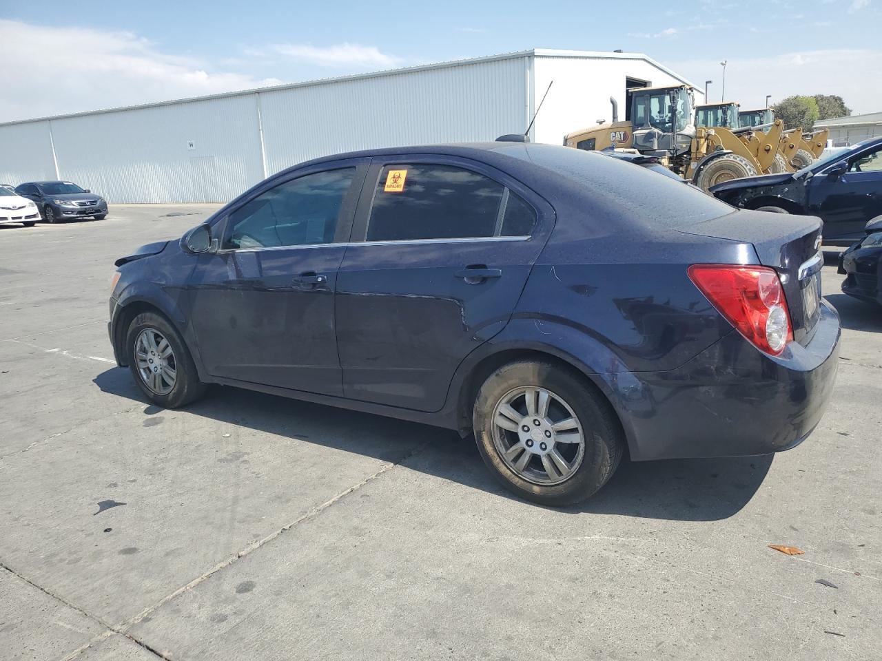 2016 Chevrolet Sonic Lt - Фото 2