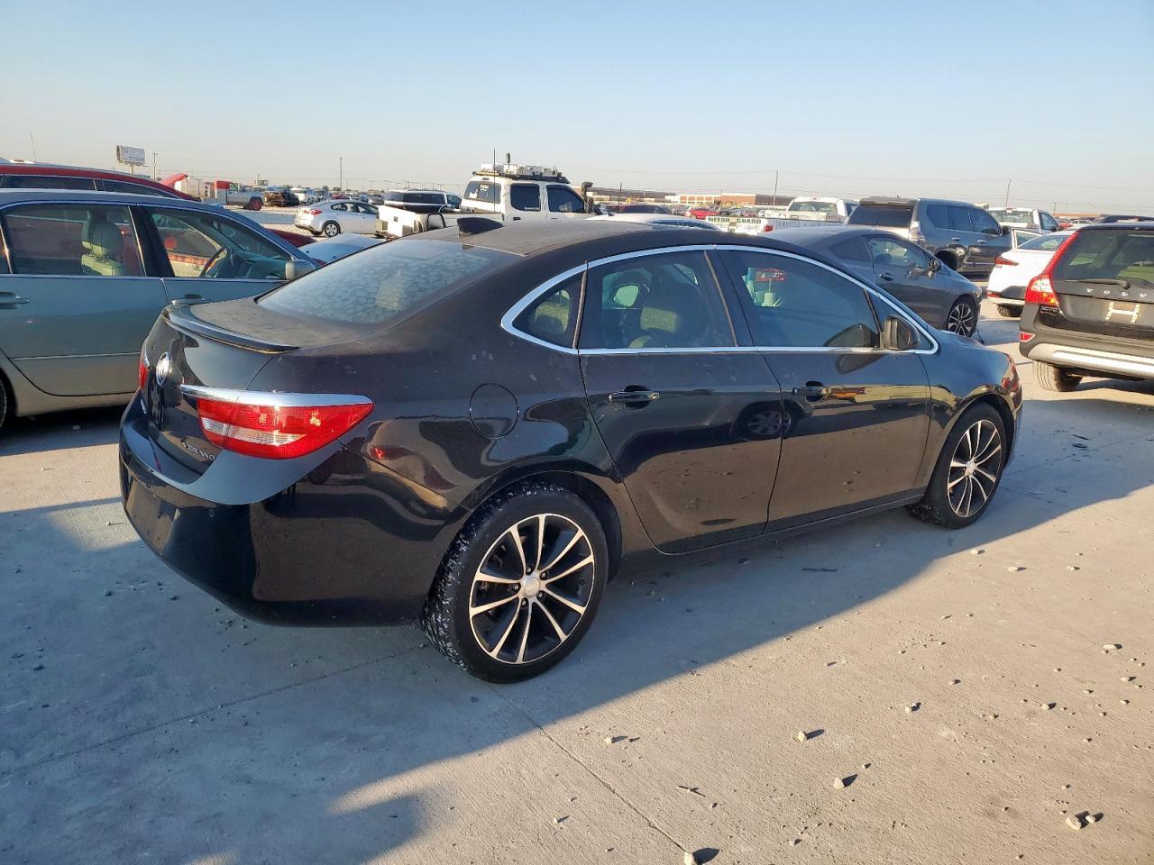 2016 Buick Verano Sport Touring - Фото 3