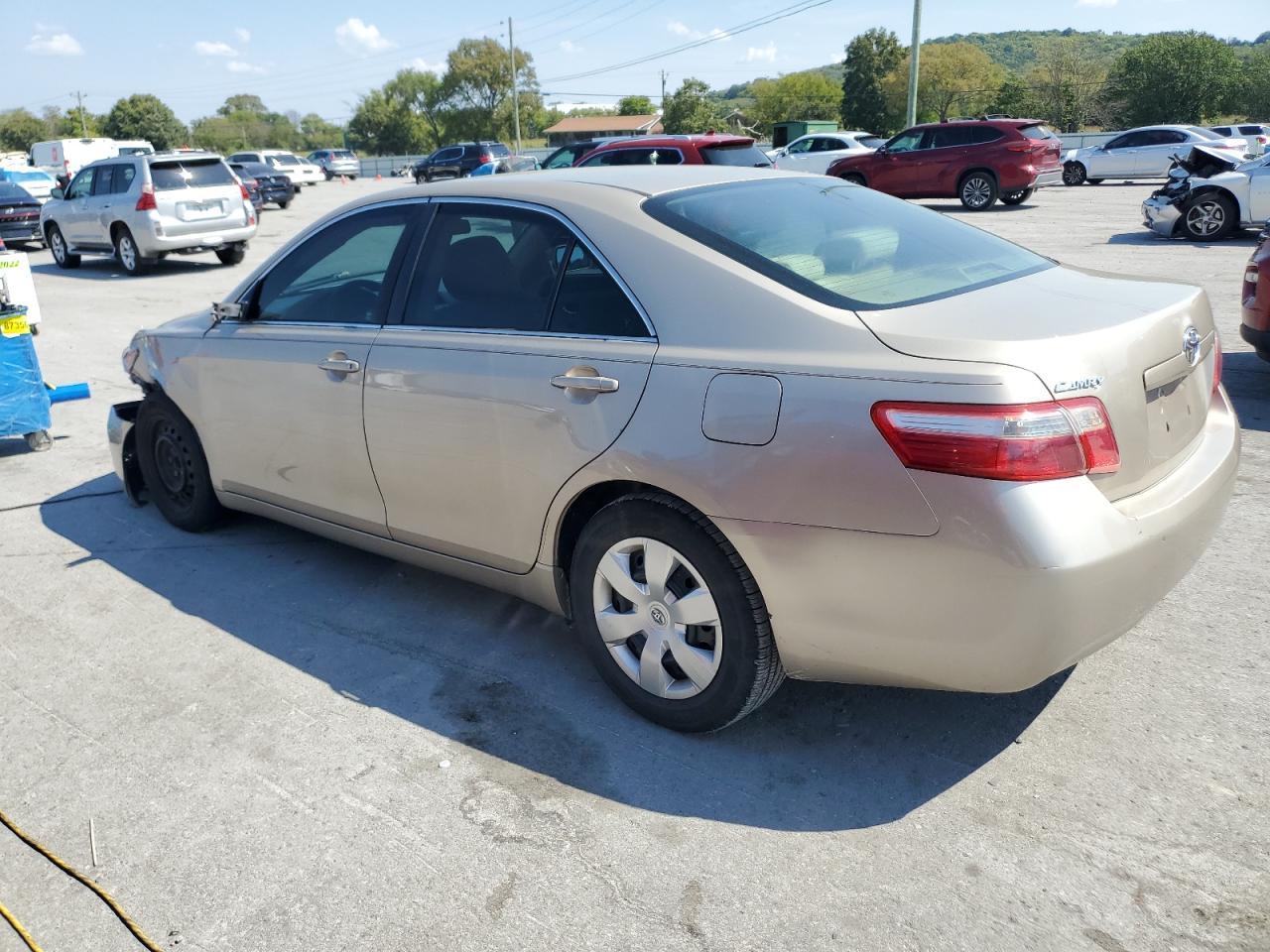2009 Toyota Camry Base - Фото 2