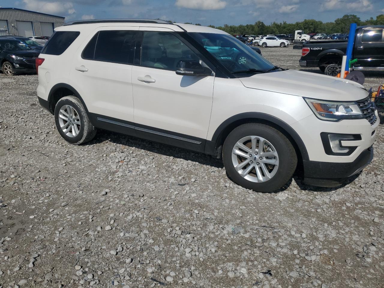 2016 Ford Explorer Xlt - Image 4