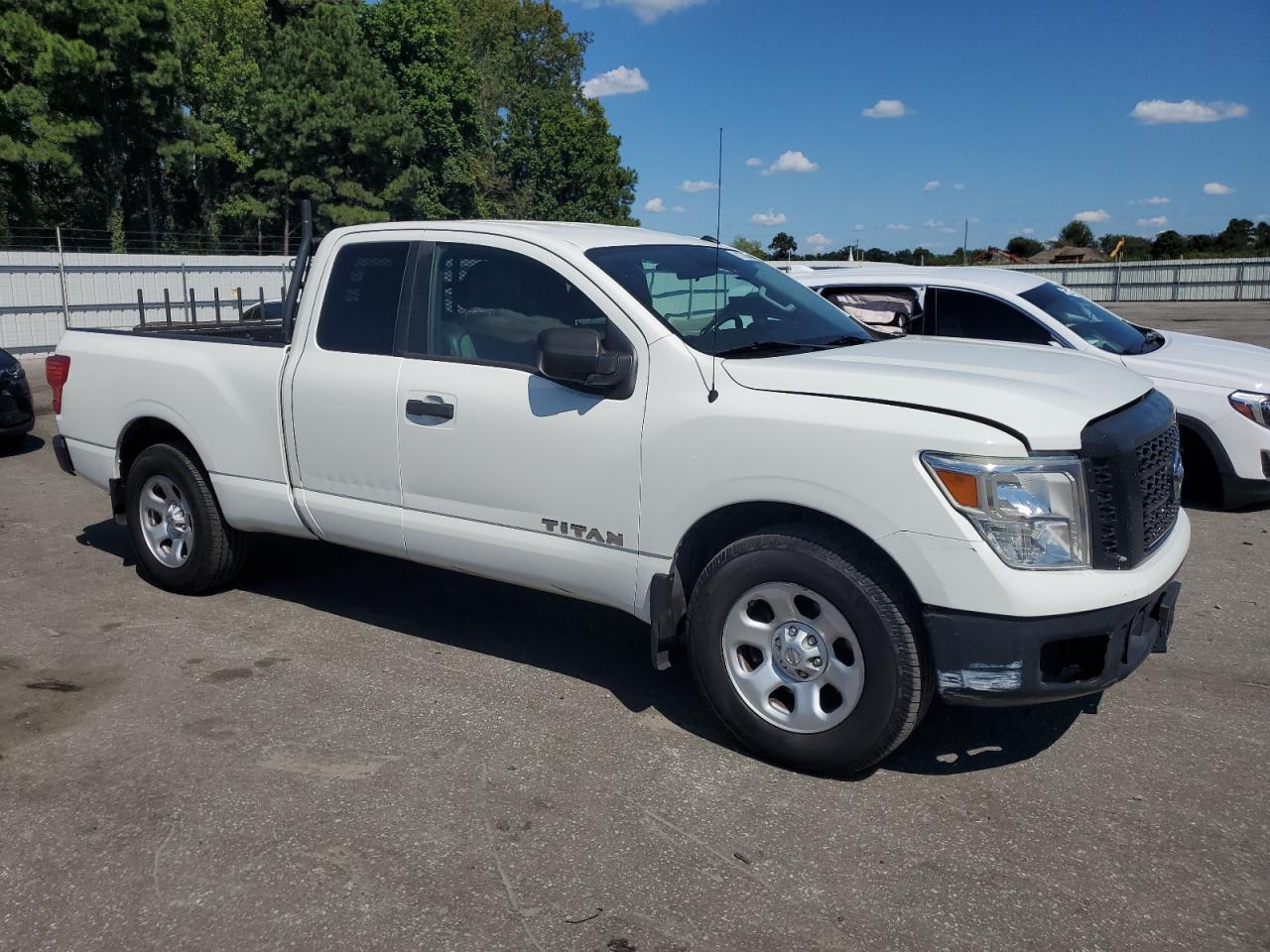 2019 Nissan Titan S - Фото 4