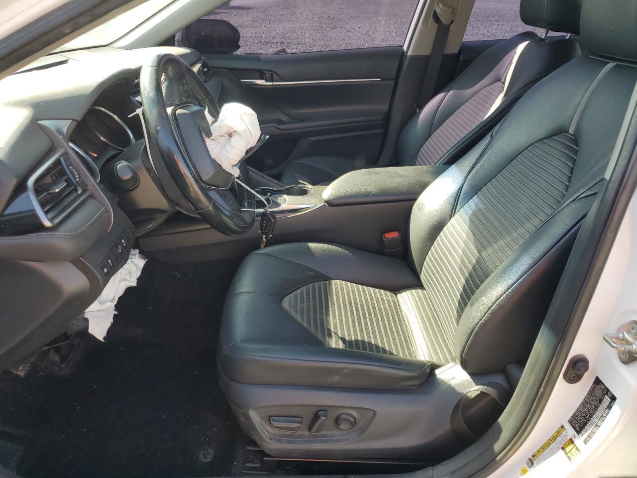 2019 Toyota Camry L - Фото 7