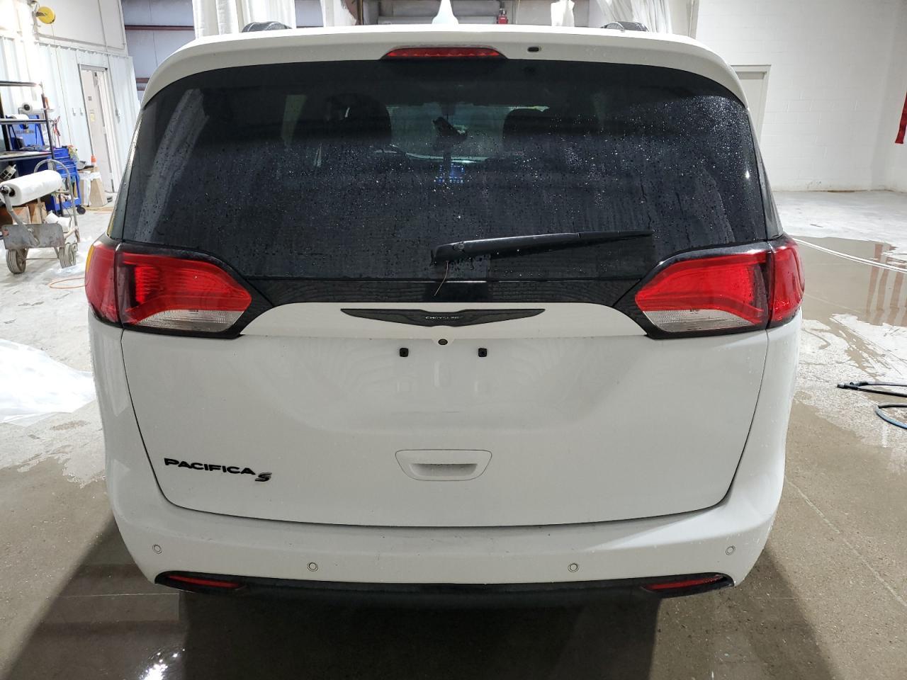 2019 Chrysler Pacifica Touring Plus - Фото 6