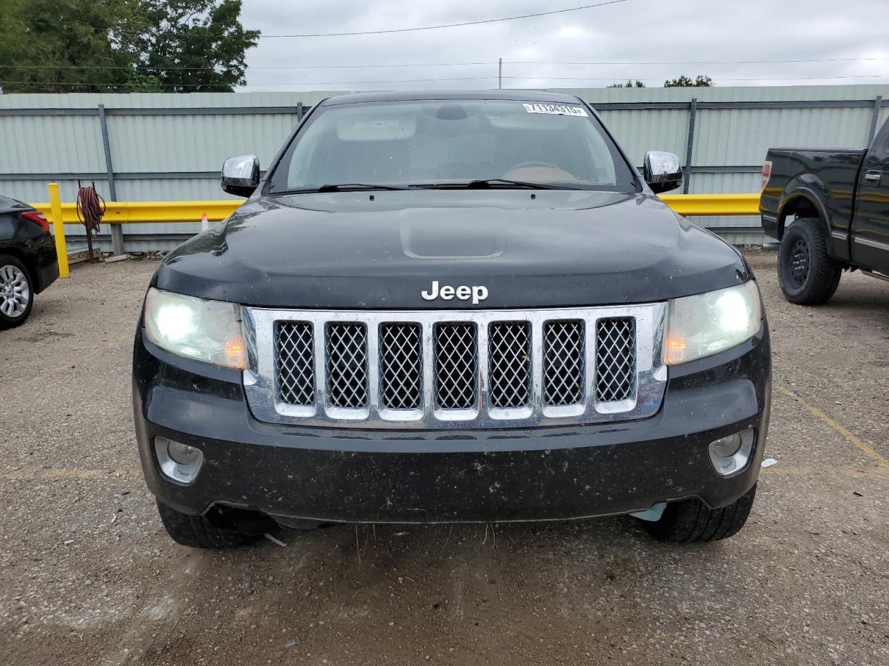 2011 Jeep Grand Cherokee Overland - Image 5