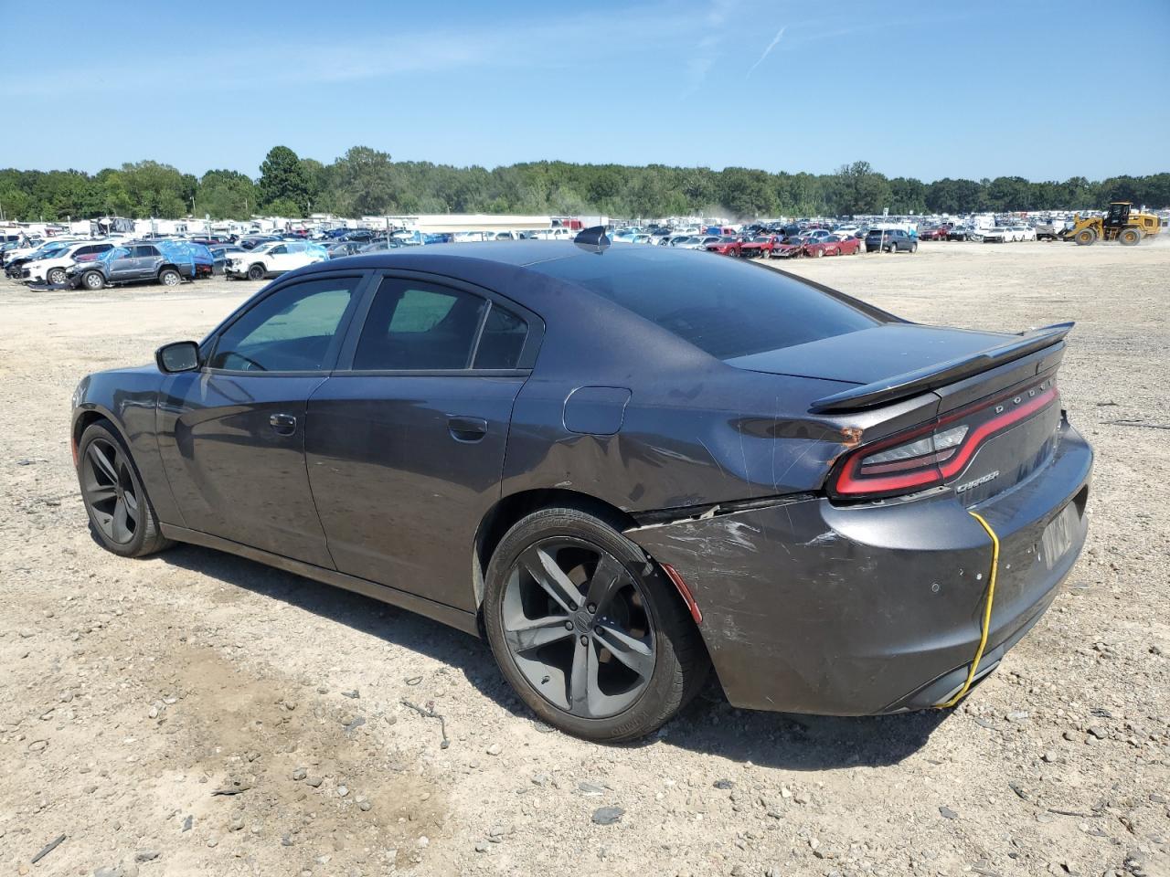 2017 Dodge Charger Sxt - Фото 2