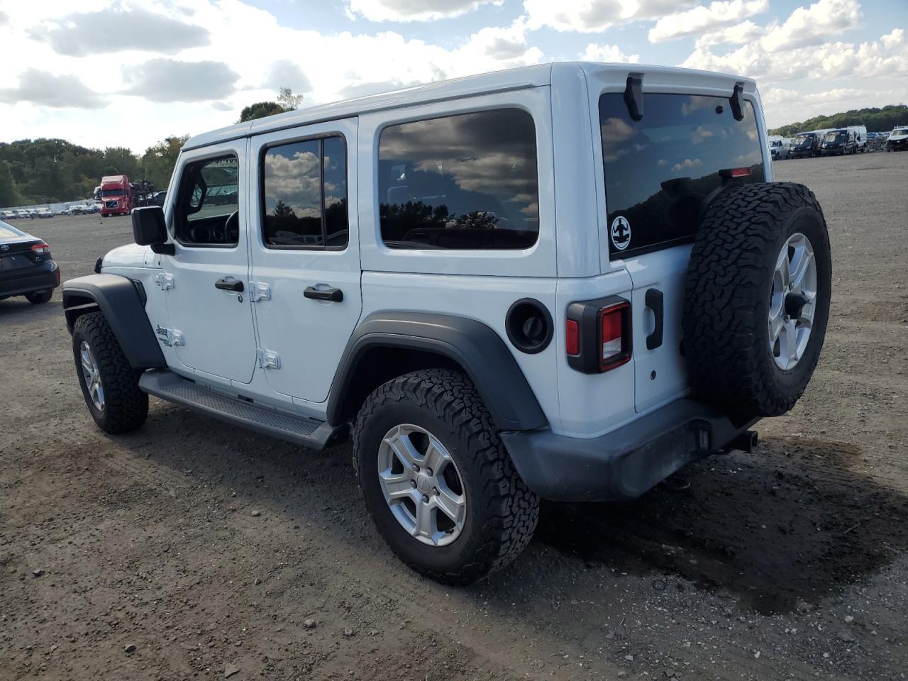 2018 Jeep Wrangler Unlimited Sport - Фото 2