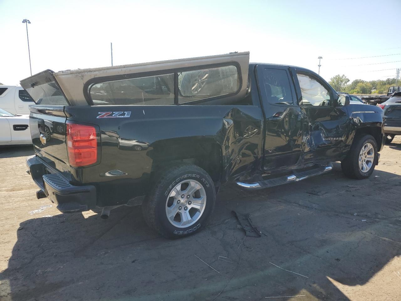 2017 Chevrolet Silverado K1500 Lt - Image 3