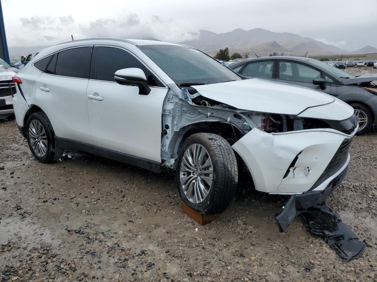 2024 Toyota Venza Le - Фото 4