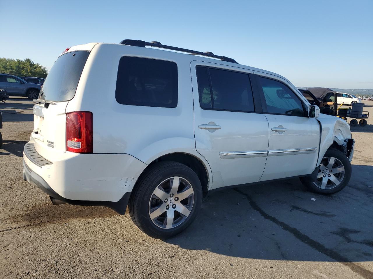 2015 Honda Pilot Touring - Image 3