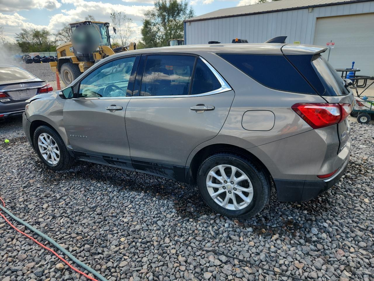 2018 Chevrolet Equinox Lt - Image 2