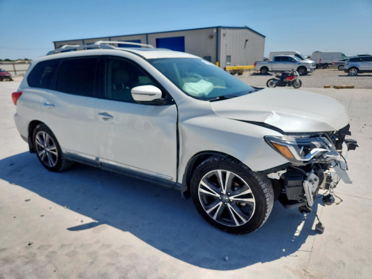 2019 Nissan Pathfinder S - Фото 4
