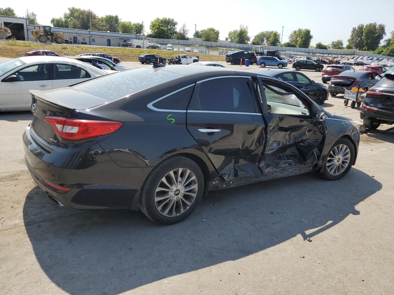 2015 Hyundai Sonata Sport - Image 3