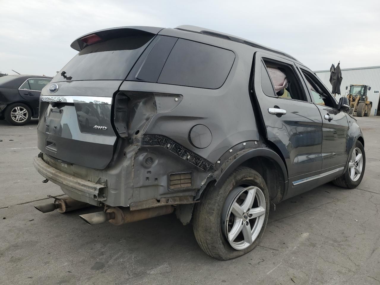 2016 Ford Explorer Xlt - Фото 3