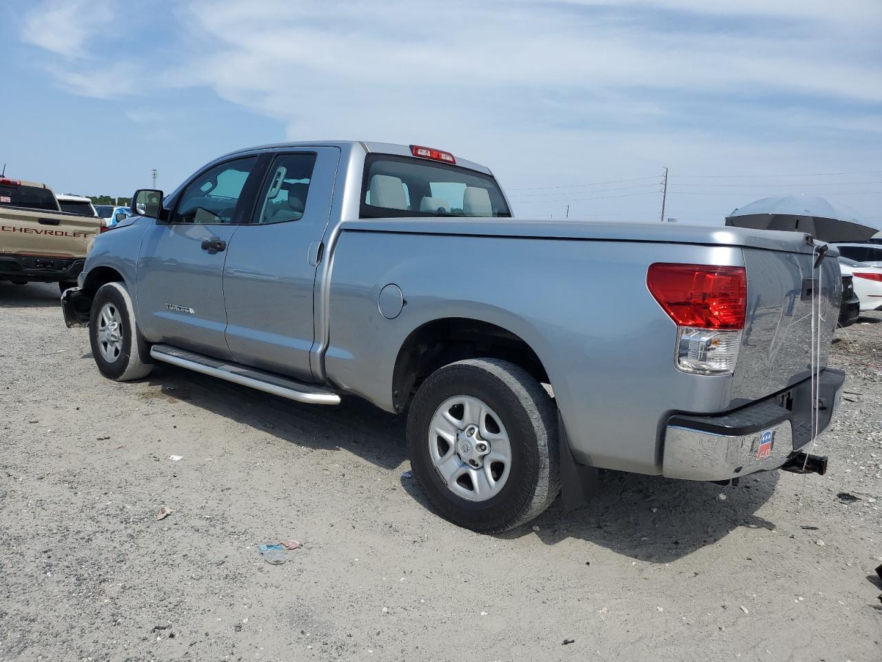 2011 Toyota Tundra Double Cab Sr5 - Фото 2