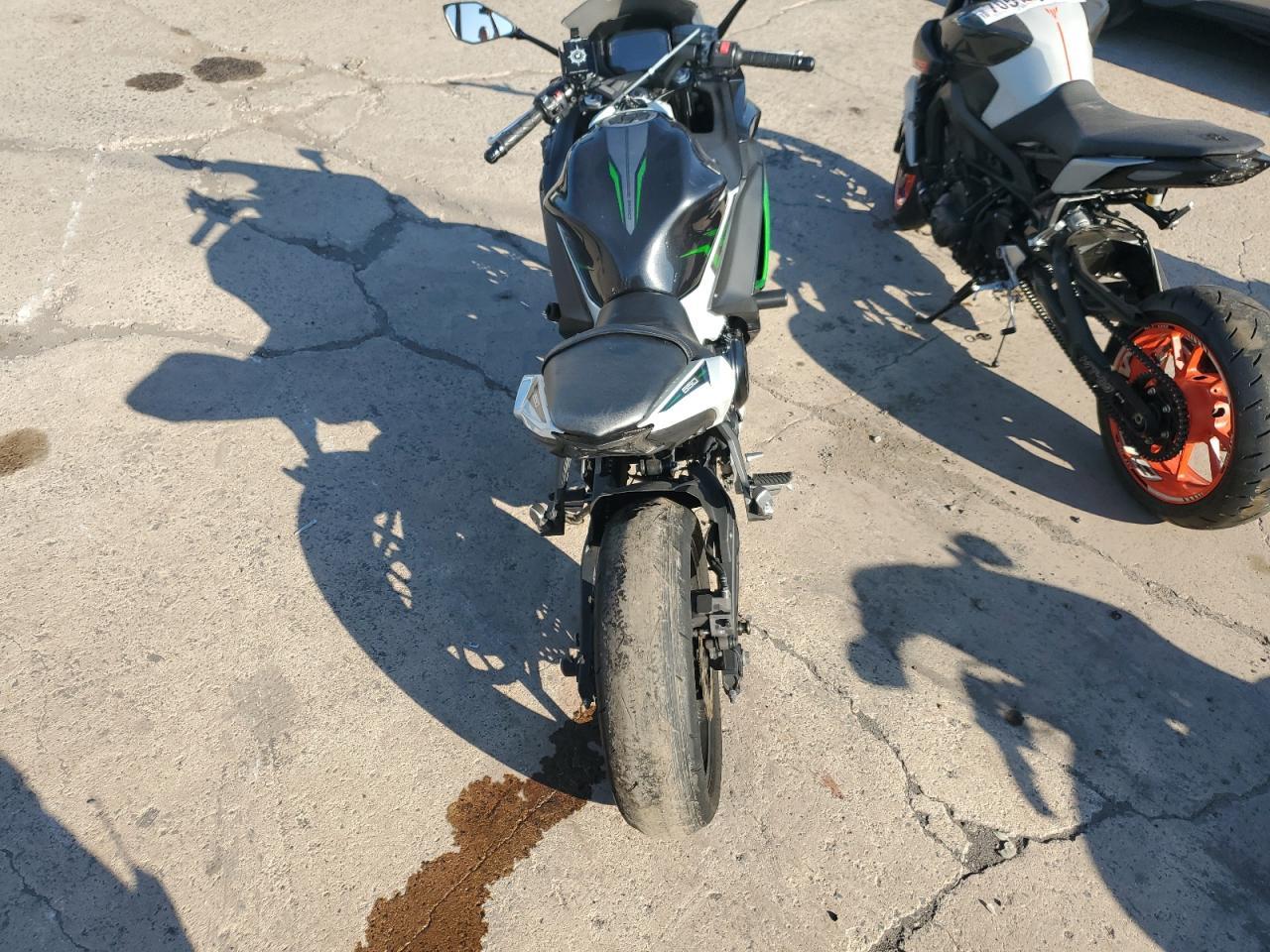 2022 Kawasaki Ex650 N - Фото 6