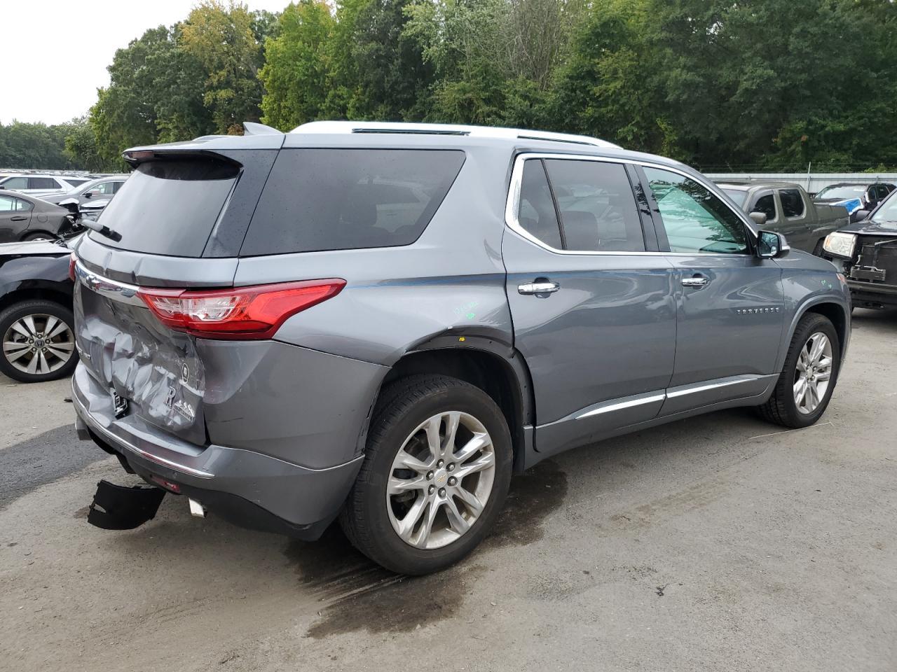 2020 Chevrolet Traverse High Country - Image 3