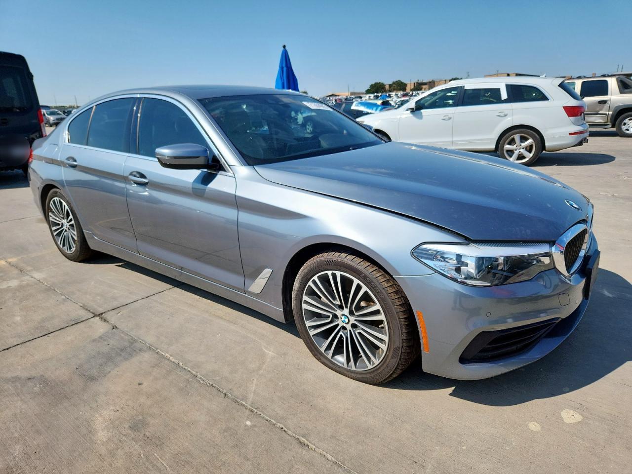 2019 BMW 530 I - Image 4