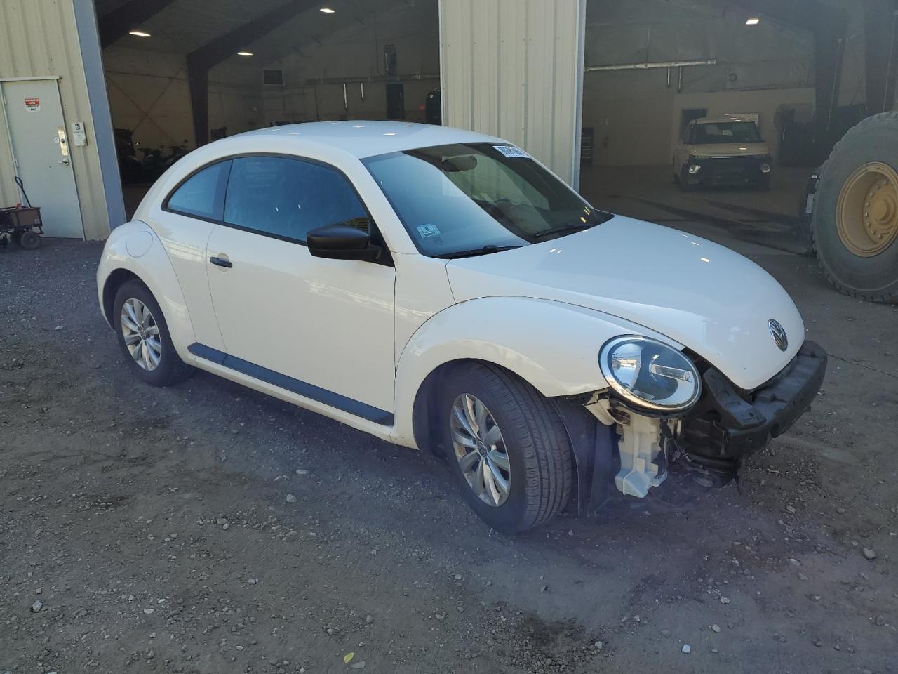 2013 Volkswagen Beetle - Image 4