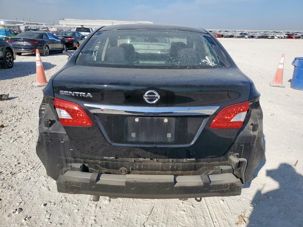 2015 Nissan Sentra S - Фото 6