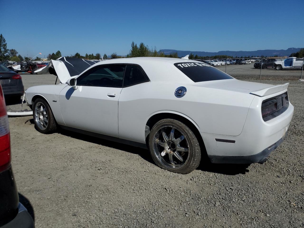 2015 Dodge Challenger Sxt - Image 2