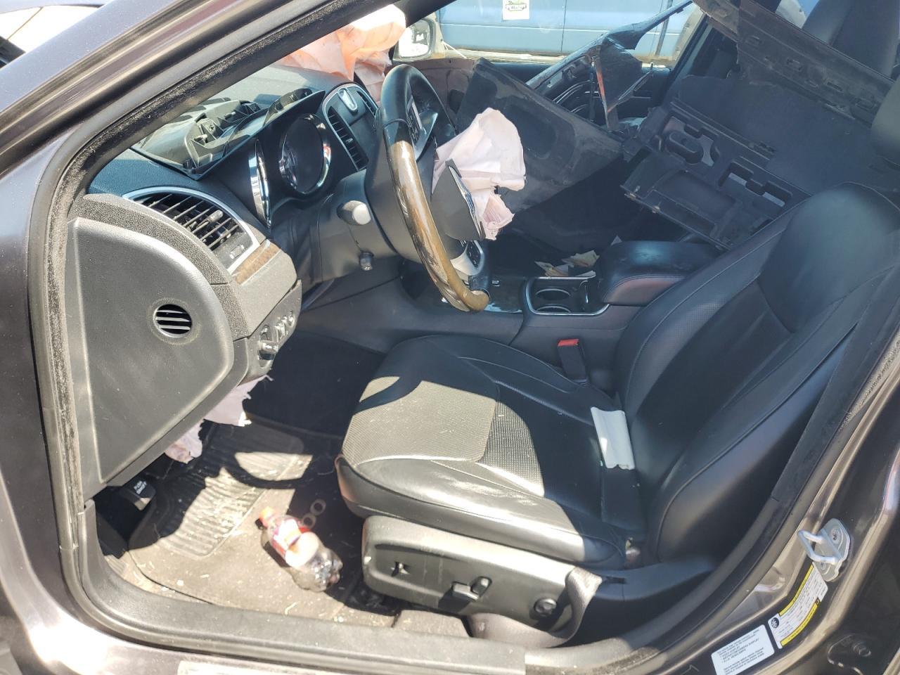 2014 Chrysler 300C - Фото 7