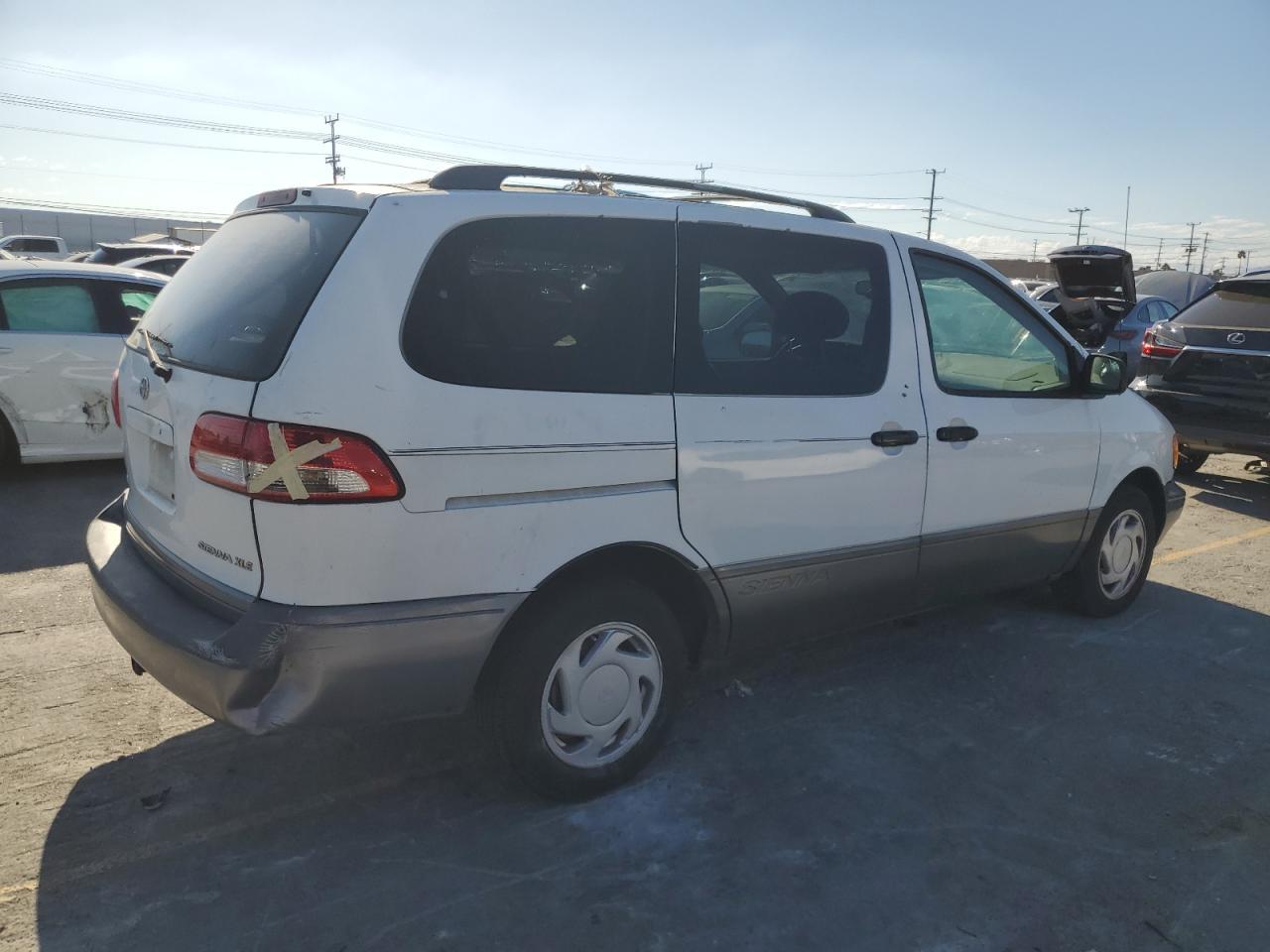 2001 Toyota Sienna Le - Фото 3