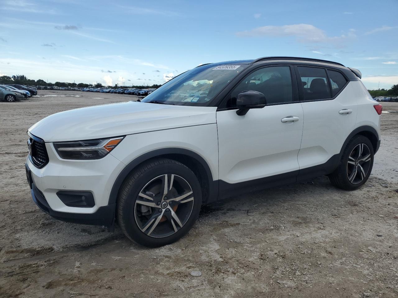 2022 Volvo Xc40 T5 R-Design