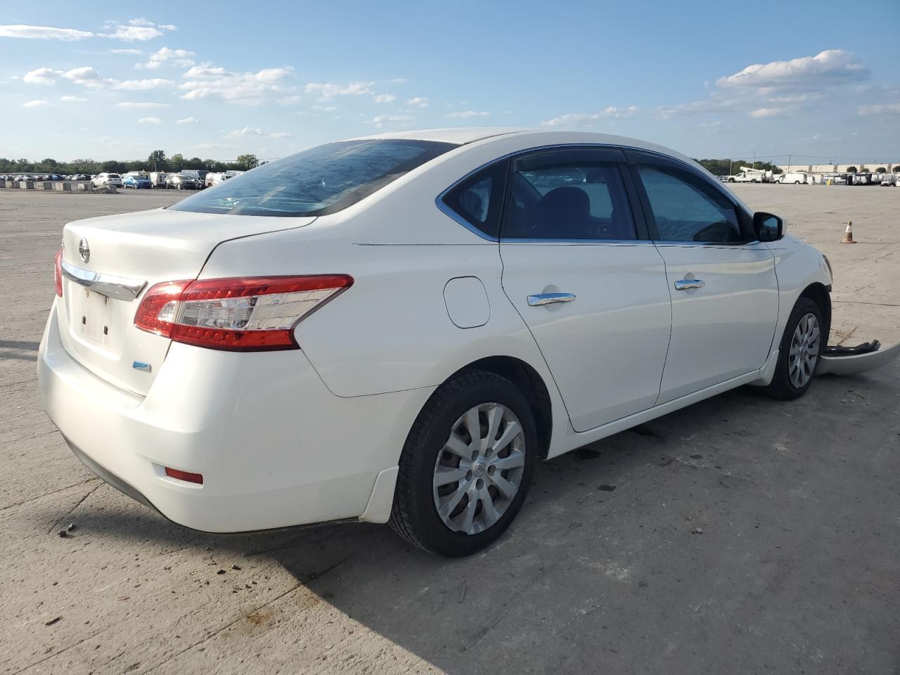 2014 Nissan Sentra S - Фото 3
