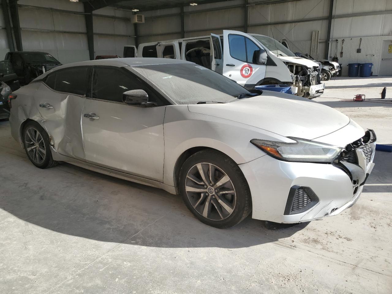 2020 Nissan Maxima S - Image 4