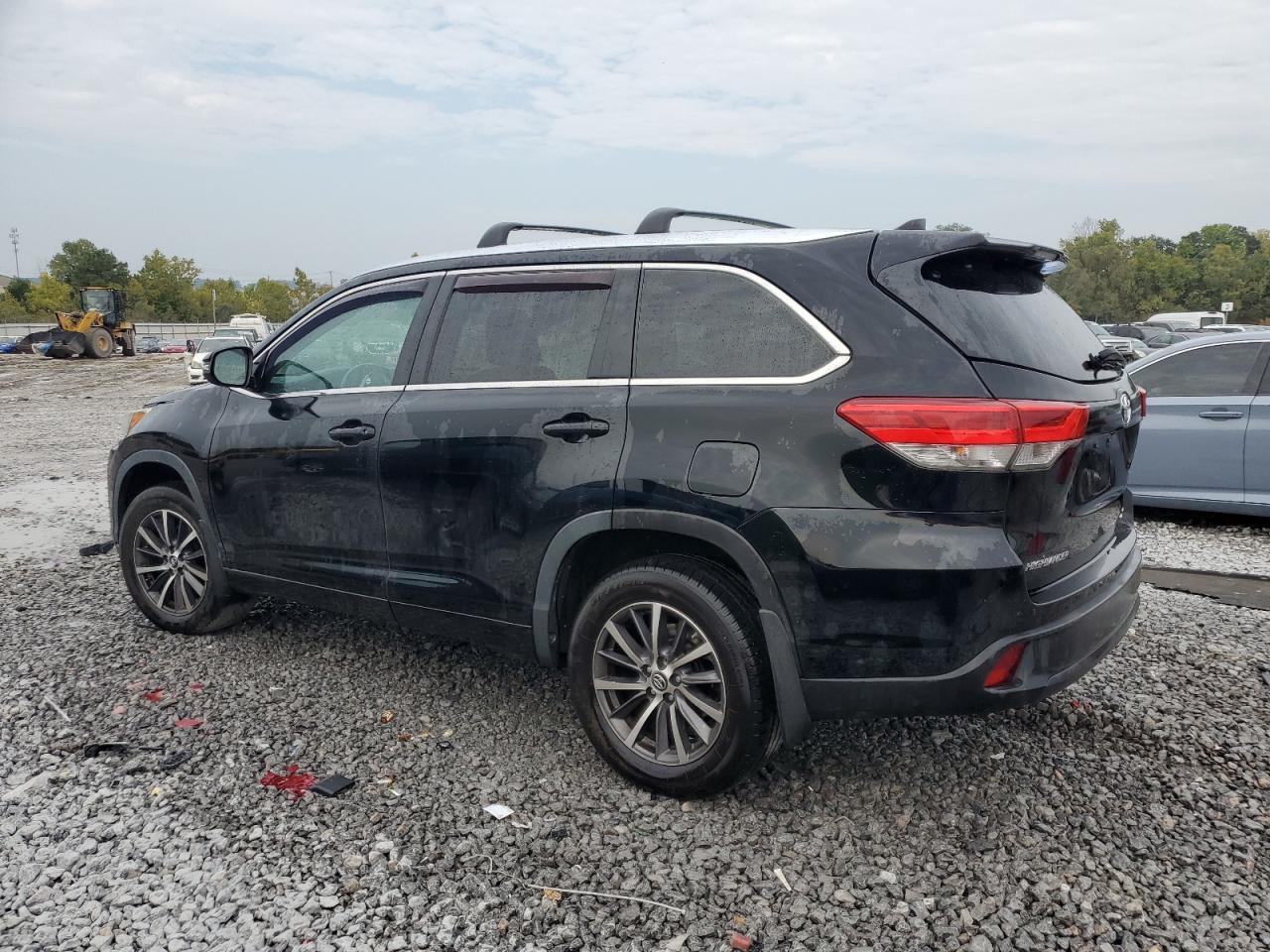 2018 Toyota Highlander - Фото 2