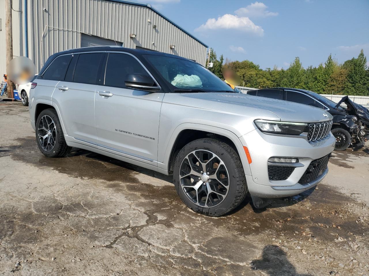2022 Jeep Grand Cherokee Summit - Фото 4
