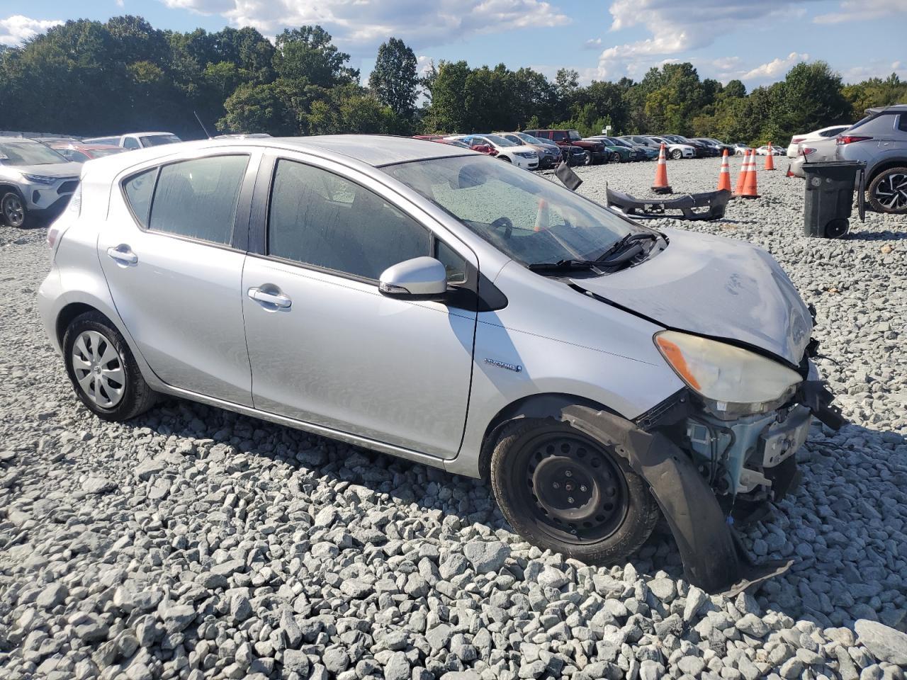 2013 Toyota Prius C - Фото 4