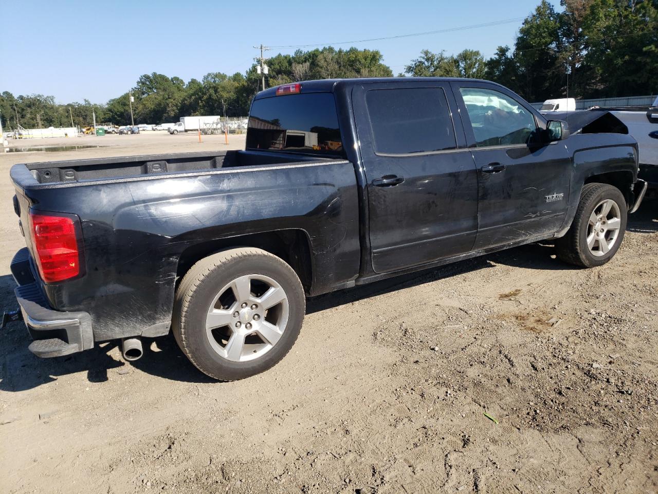 2017 Chevrolet Silverado C1500 Lt - Image 3