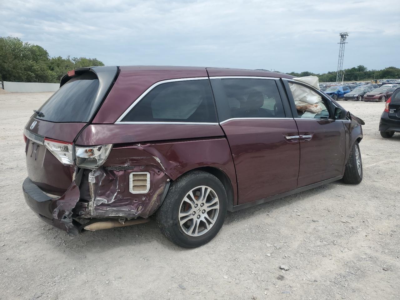 2013 Honda Odyssey Exl - Image 3