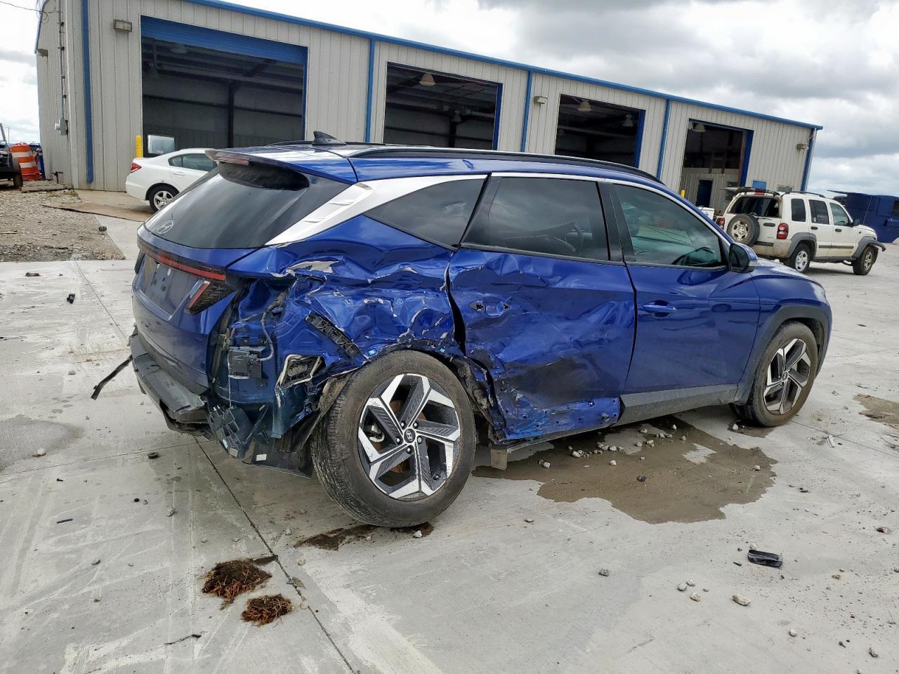 2023 Hyundai Tucson Limited - Image 3