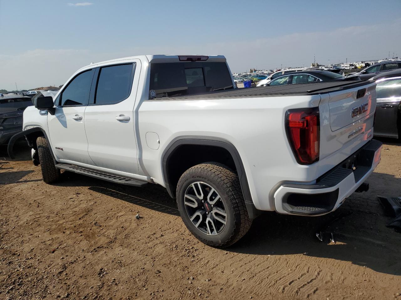 2025 GMC Sierra K1500 At4 - Фото 2