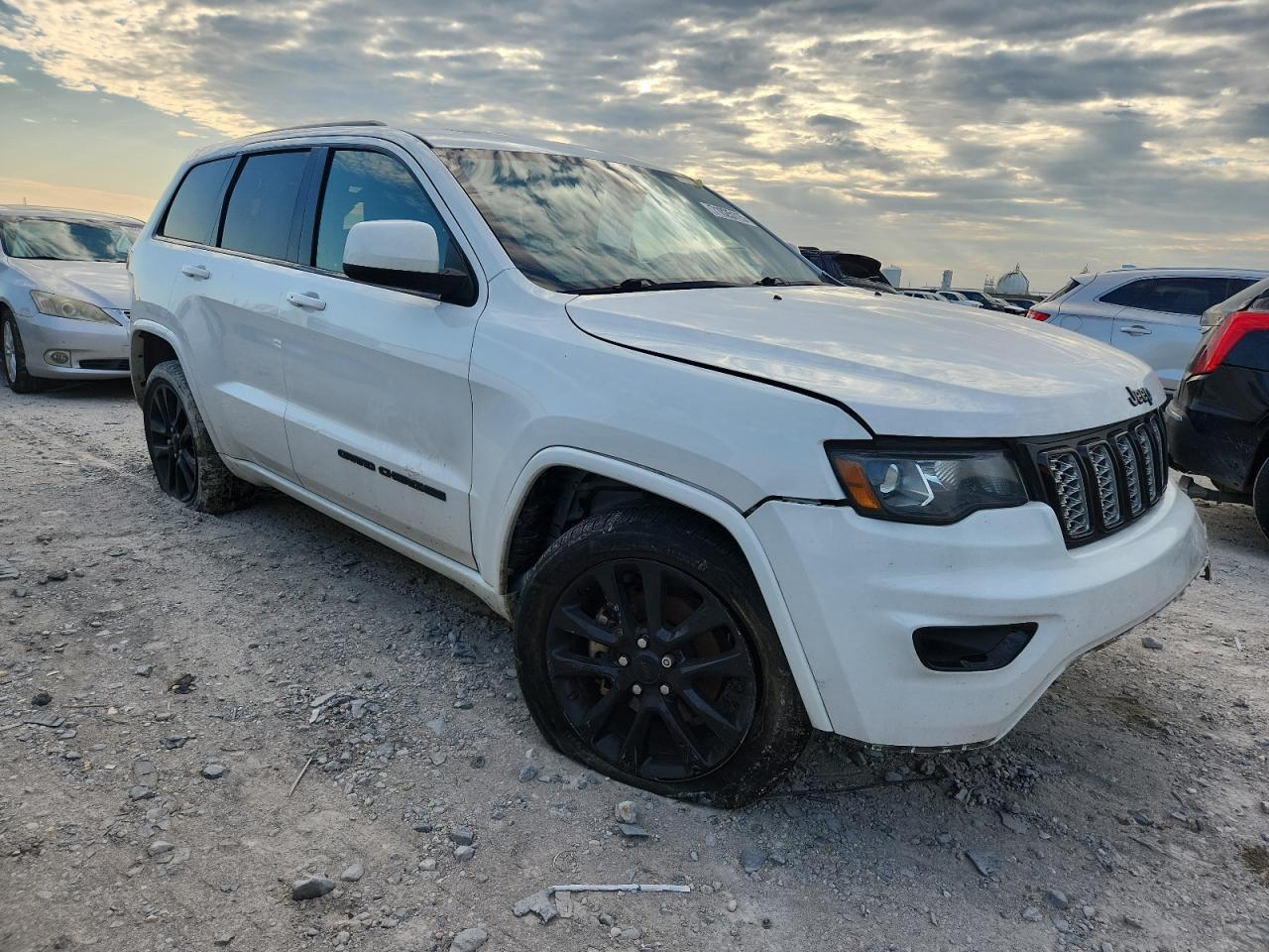 2017 Jeep Grand Cherokee Laredo - Фото 4