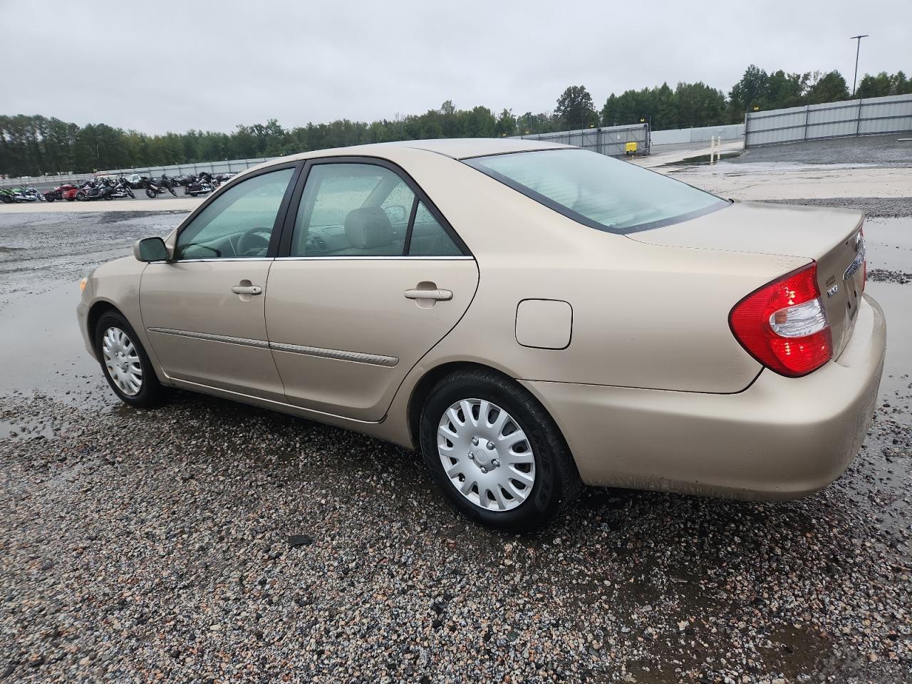 2002 Toyota Camry Le - Image 2