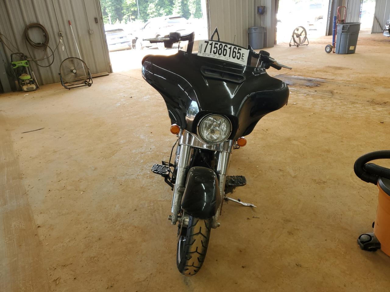 2018 Harley-Davidson Flhx Street Glide - Image 2